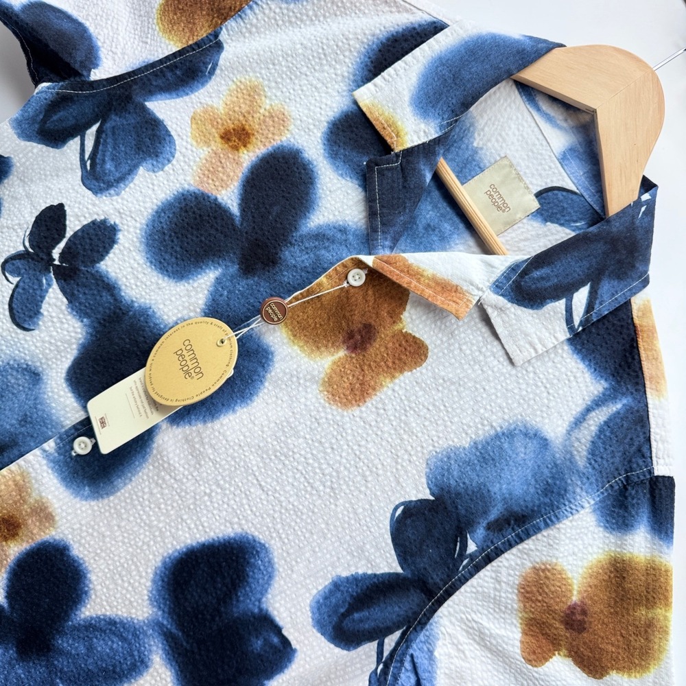 Common People Poppy Seersucker Shirt Mens Small Navy Floral NWT